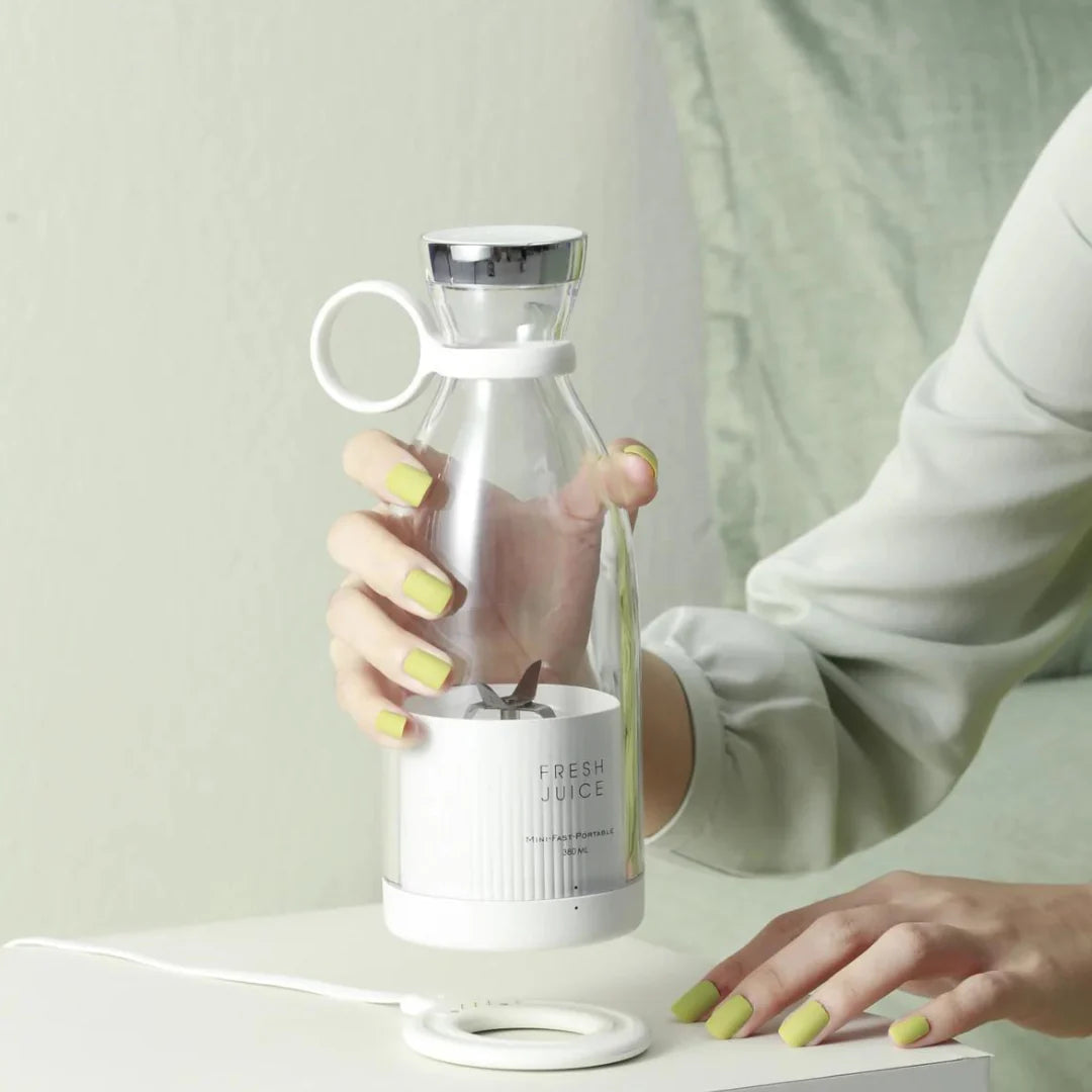 Justy: Blender Portabil